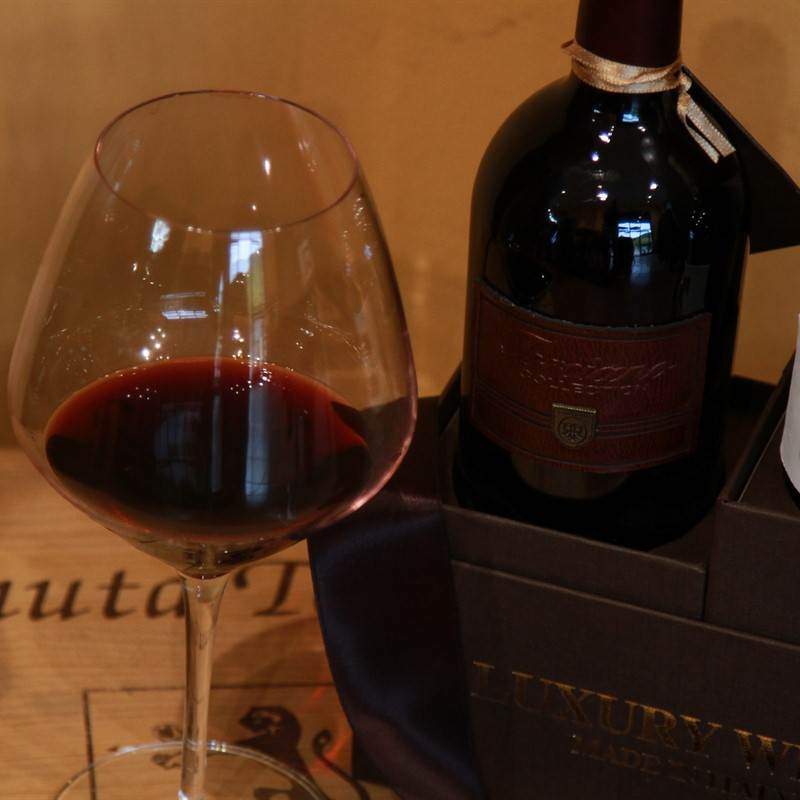 2000-2001 Tenuta Torciano Estate bottled Cave Collection "Luxury" Tuscan Blend with Luxury Brown Gift Box, Tuscany