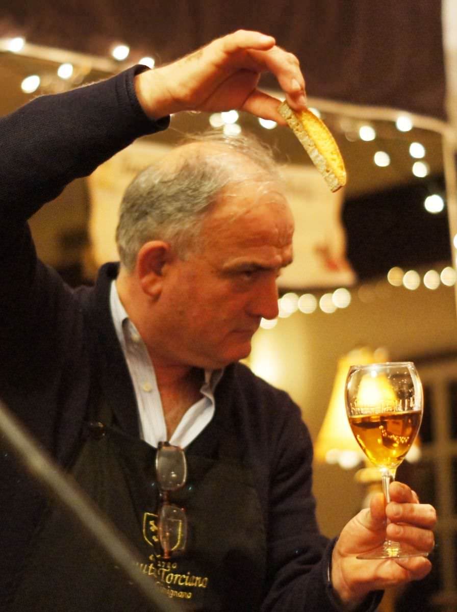 Cantuccini e Vin Beato: il vero sapore della Toscana