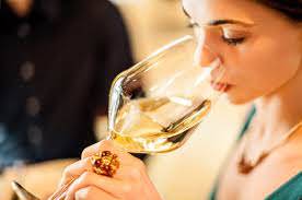 Vernaccia di San Gimignano: un vino che stupisce ad ogni sorso