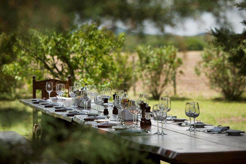 outdoor lunch tuscany