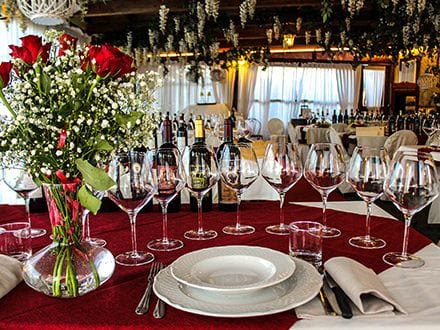 Lunch in conservatory garden wine room