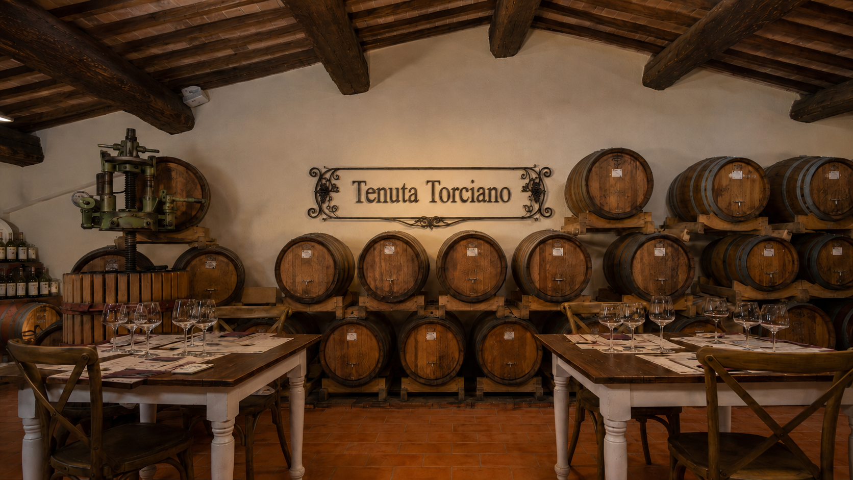 Vinsantaia con botti a Tenuta Torciano