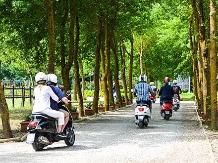 Vespa Adventure and Wine